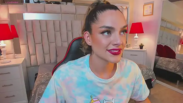 mariiahneedles online show from February 5, 10:33 pm