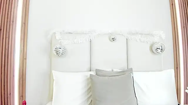 DulceColeman online show from December 19, 11:23 pm