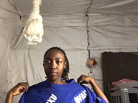 Snapshot of Barbiesharzia chatting on June 22, 9:28 am Barbiesharzia online show from June 22, 9:28 am