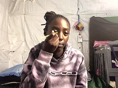 Snapshot of Barbiesharzia chatting on June 29, 6:30 pm Barbiesharzia online show from June 29, 6:30 pm