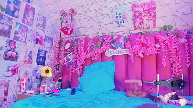 Alicebenett online show from November 22, 10:20 pm