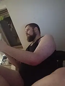 machobear87 online show from April 21, 9:17 pm