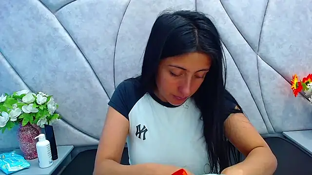 Cameron cutte online show from January 26, 2:45 am