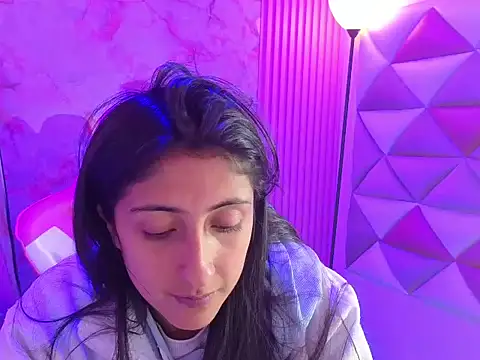 Snapshot of Cameron_cutte chatting on March 13, 3:35 am Cameron cutte online show from March 13, 3:35 am