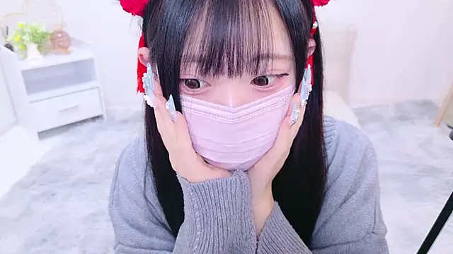 Snapshot of Suzu_ch_xx chatting on December 31, 2:58 pm Suzu ch xx online show from December 31, 2:58 pm