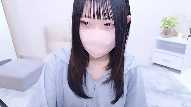 Snapshot of Suzu_ch_xx chatting on March 7, 4:55 pm Suzu ch xx online show from March 7, 4:55 pm