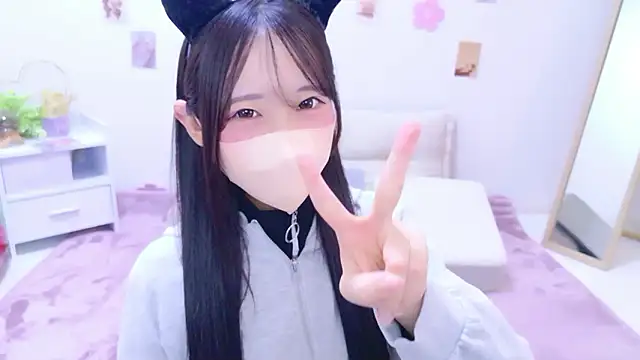 Snapshot of Suzu_ch_xx chatting on May 30, 1:41 pm Suzu ch xx online show from May 30, 1:41 pm