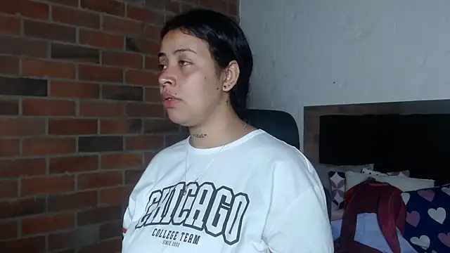Snapshot of salome__hills1 chatting on April 25, 11:24 pm salome hills1 online show from April 25, 11:24 pm