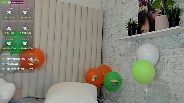 EmmaWarren online show from March 13, 11:41 am