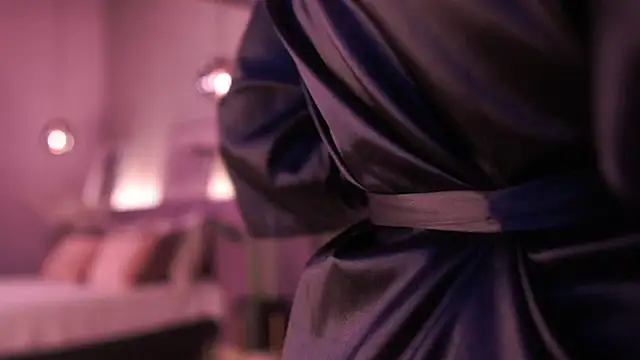 IzzyWild online show from February 2, 11:09 am