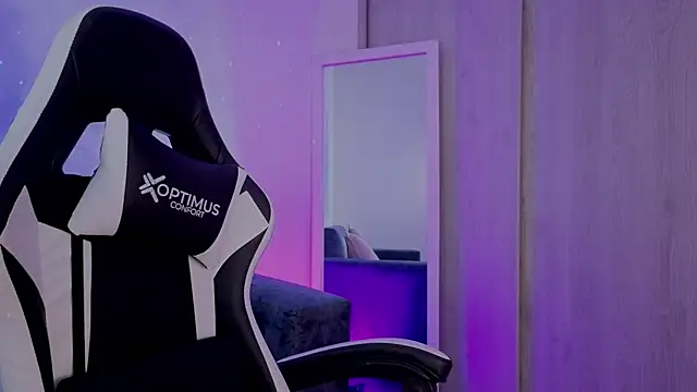 Alisa  walker online show from September 30, 7:19 pm