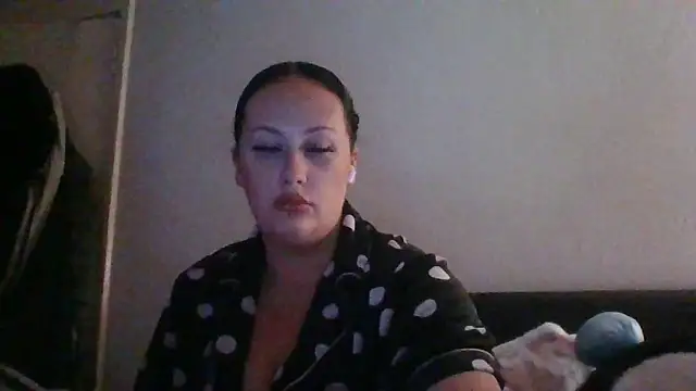 CurvyQueen2023 online show from December 4, 4:05 pm