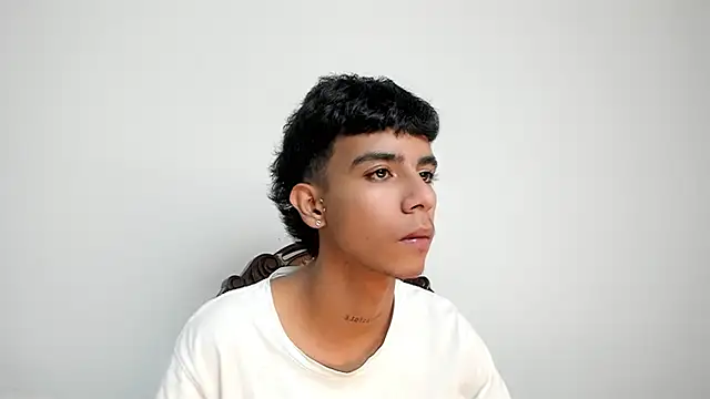 dikey 62 online show from February 19, 5:49 am