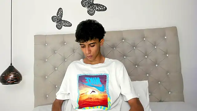 dikey 62 online show from September 25, 9:40 pm