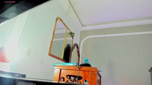 Jimena Grey online show from October 16, 11:55 am