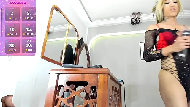 Jimena Grey online show from December 3, 8:40 pm