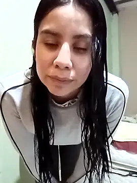 Snapshot of Michellluxo chatting on April 23, 12:56 am Michellluxo online show from April 23, 12:56 am