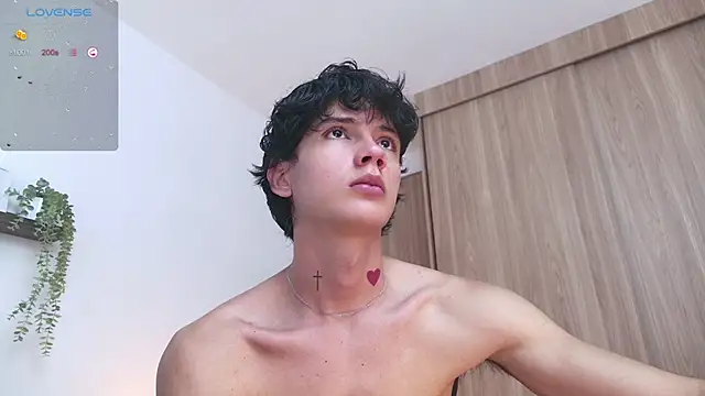 Snapshot of badboy_one_ chatting on September 19, 9:15 pm badboy one online show from September 19, 9:15 pm