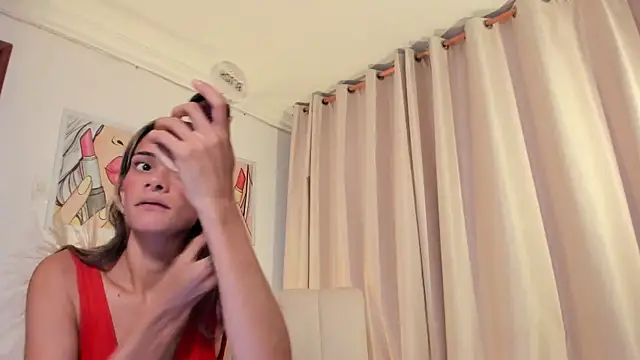 SkiinnyAna online show from December 18, 7:42 pm