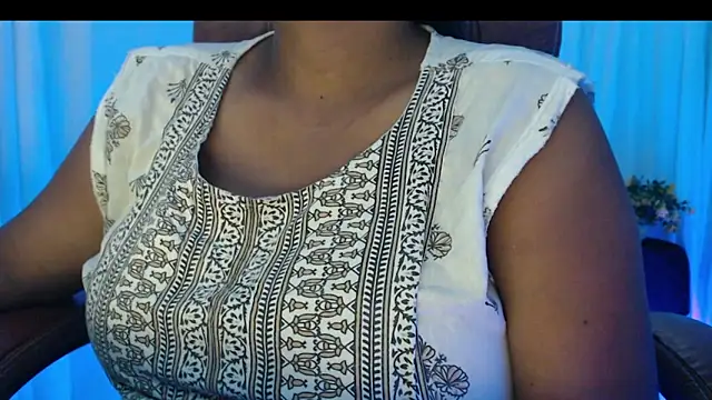 Snapshot of Prita07 chatting on March 19, 4:57 am Prita07 online show from March 19, 4:57 am