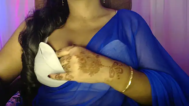 Snapshot of Prita07 chatting on October 15, 1:44 pm Prita07 online show from October 15, 1:44 pm