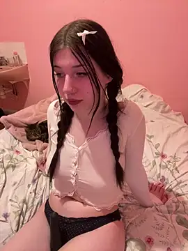 Angelic a online show from March 18, 7:31 pm