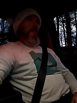 Snapshot of bongripingclitlicker chatting on December 20, 10:43 pm bongripingclitlicker online show from December 20, 10:43 pm