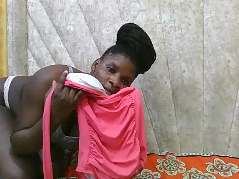 Sexy Villagegal online show from October 31, 10:00 pm