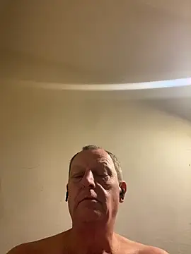 chubbybear2cum online show from September 14, 1:27 am