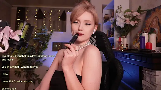 Chriss Fox online show from February 15, 3:42 pm