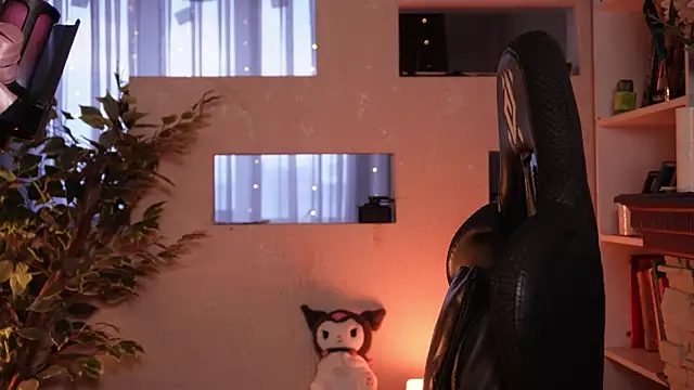 Chriss Fox online show from April 8, 3:45 pm