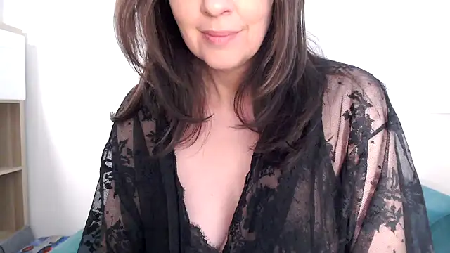 Ella Next Door online show from March 31, 3:01 pm