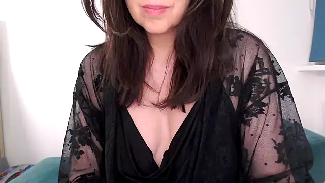 Ella Next Door online show from April 16, 9:15 pm