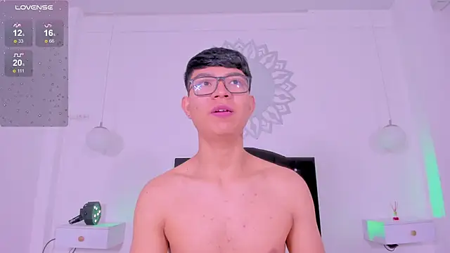 CodyTwink online show from September 12, 11:43 am