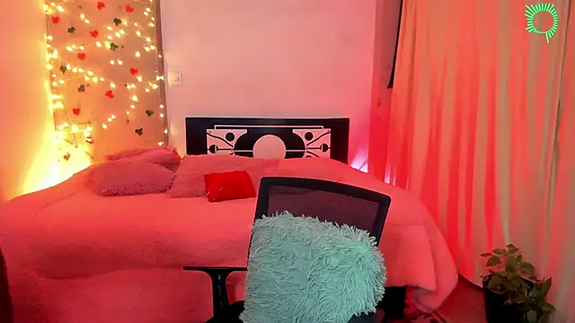 Snapshot of blackbarbietrans chatting on February 18, 11:41 pm blackbarbietrans online show from February 18, 11:41 pm