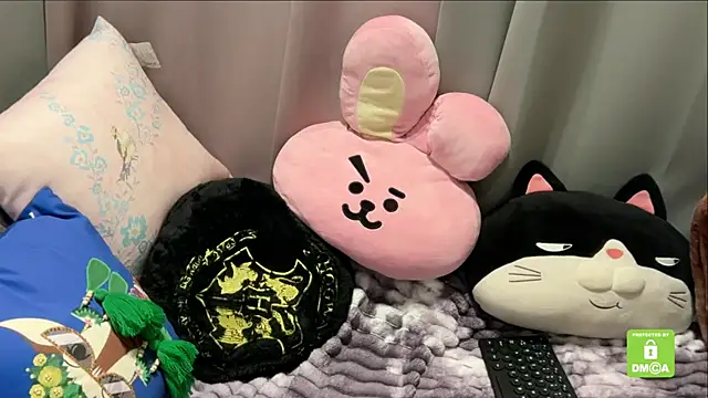 Unique-Beauty online show from November 19, 4:51 pm