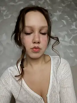  AnMiss  online show from April 12, 8:47 pm