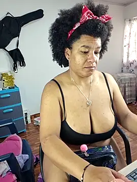 Snapshot of Selket11 chatting on November 20, 1:00 pm Selket11 online show from November 20, 1:00 pm