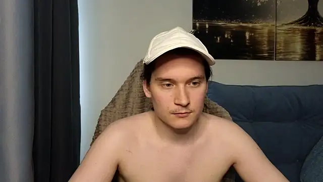 Snapshot of MoreRealAlex chatting on May 1, 11:04 am MoreRealAlex online show from May 1, 11:04 am