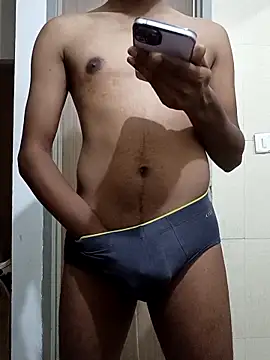 Snapshot of JerryJerome01 chatting on April 15, 10:44 am JerryJerome01 online show from April 15, 10:44 am