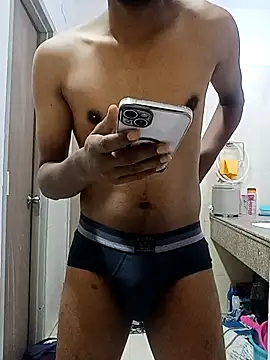 Snapshot of JerryJerome01 chatting on May 17, 4:03 pm JerryJerome01 online show from May 17, 4:03 pm