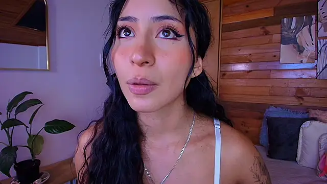 amber curly online show from May 30, 6:16 pm