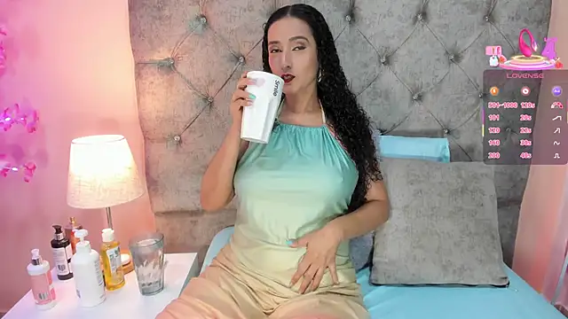 Holyjacky  online show from March 18, 10:36 am