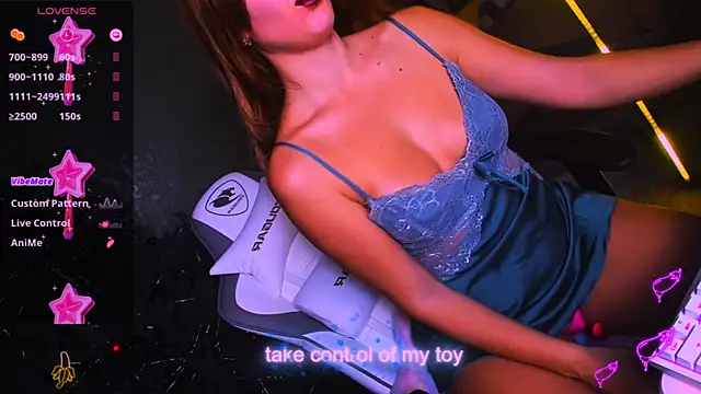 ReggieMeow online show from January 27, 11:11 pm