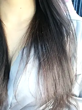 Snapshot of _Linez_ chatting on October 29, 4:42 pm Linez online show from October 29, 4:42 pm