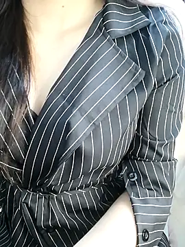 Snapshot of _Linez_ chatting on November 3, 5:47 pm Linez online show from November 3, 5:47 pm