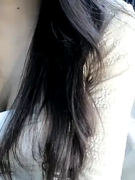 Snapshot of _Linez_ chatting on November 5, 4:51 pm Linez online show from November 5, 4:51 pm