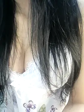  Linez  online show from April 15, 4:25 pm