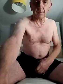 Snapshot of mr_english50 chatting on October 22, 9:58 pm mr english50 online show from October 22, 9:58 pm