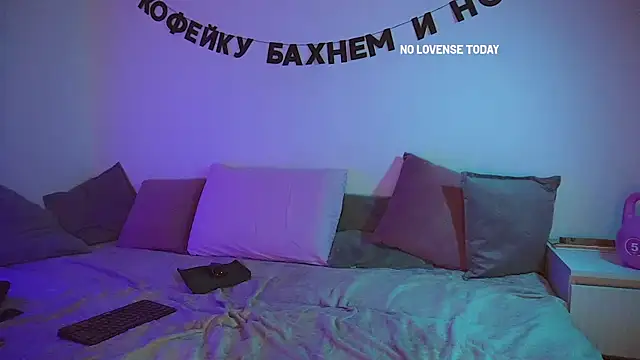 kris69kiss online show from March 15, 7:38 pm